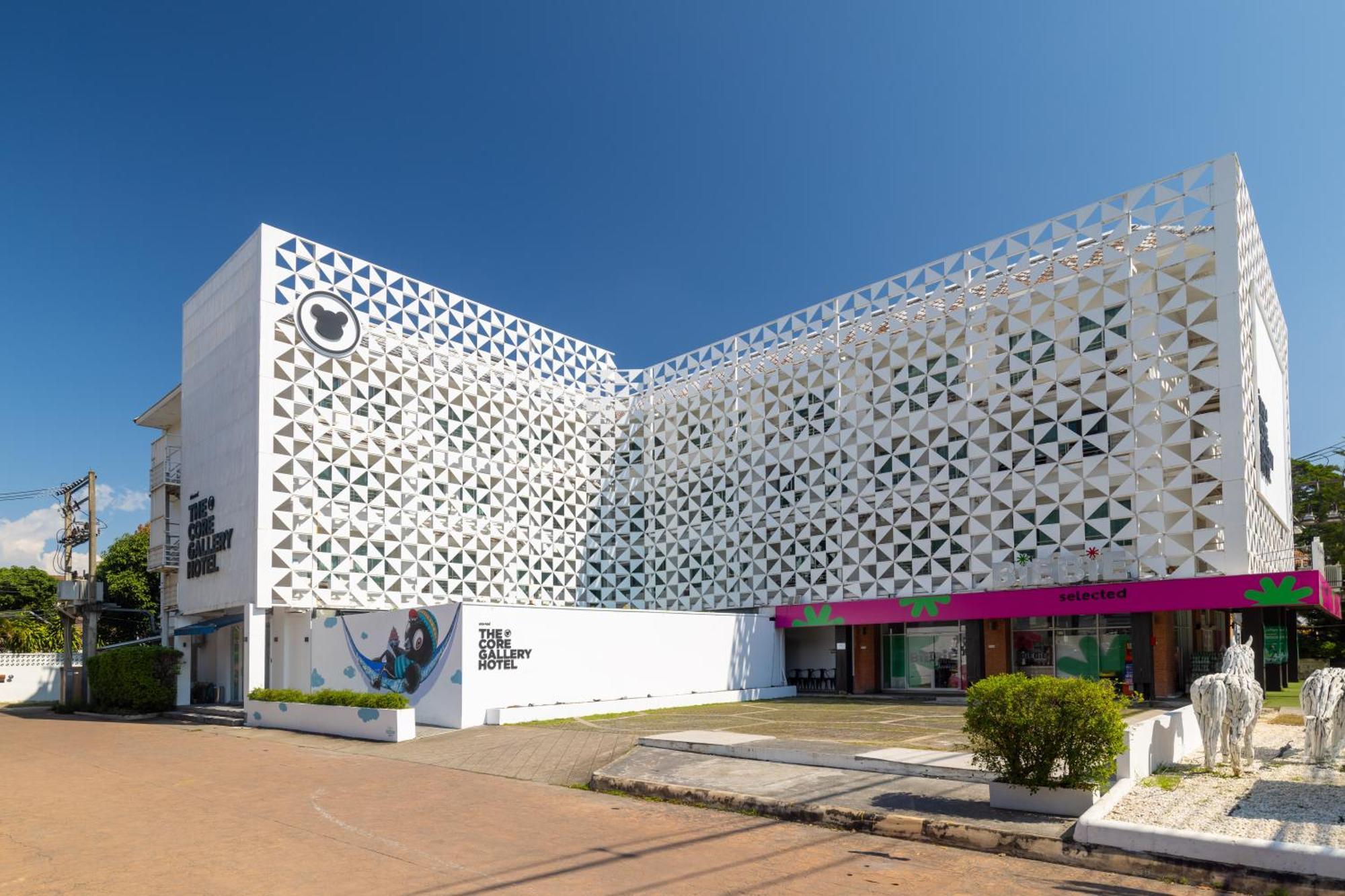The Core Gallery Hotel Chiang Mai Exterior photo